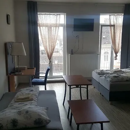 Krenova 12 *