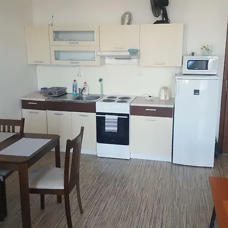 Krenova 12 *